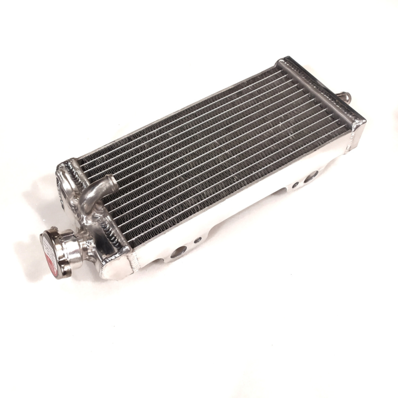 LEFT RADIATOR GG 250-300 97-06